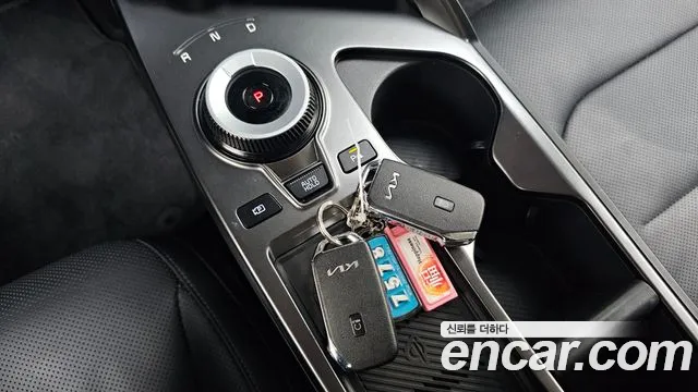Kia EV6 2023 — фото 11