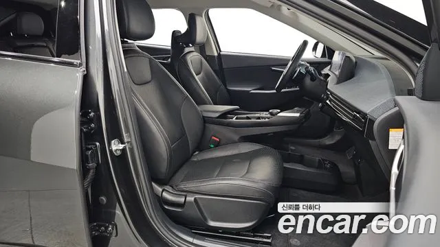 Kia EV6 2023 — фото 12