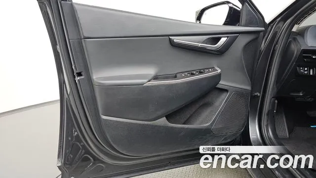Kia EV6 2023 — фото 13