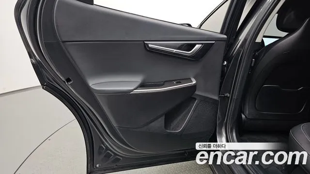 Kia EV6 2023 — фото 14
