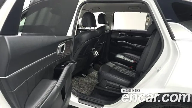 Kia Sorento 2021 — фото 16