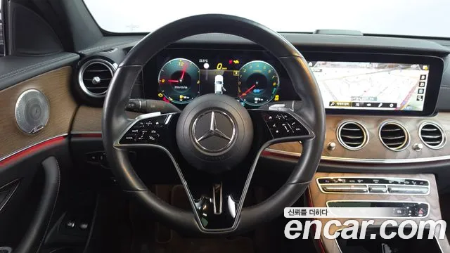 Mercedes-Benz E-Class 2021 — фото 19
