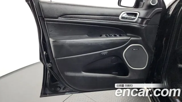 Jeep Cherokee 2020 — фото 14