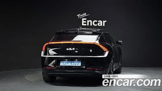 Kia EV6 2023 — фото 3