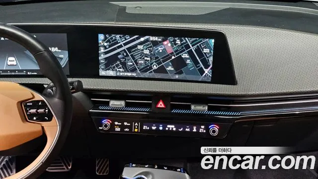 Kia EV6 2023 — фото 18