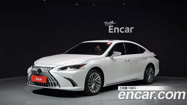 Lexus ES 2026 — фото 1