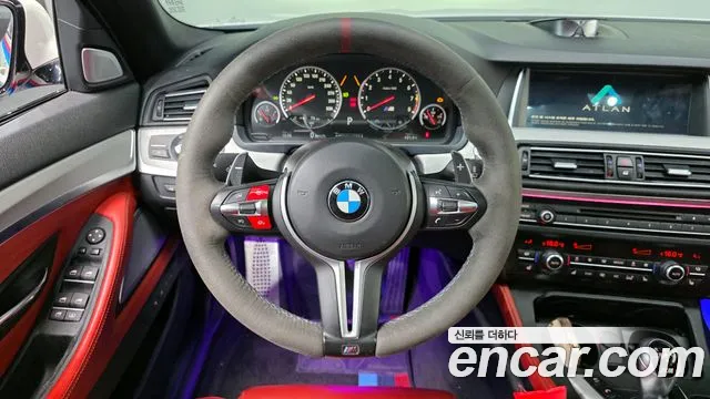 BMW M5 2016 — фото 13