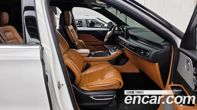 Lincoln Aviator 2020 — фото 17