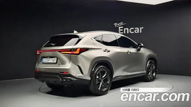Lexus NX 2025 — фото 2