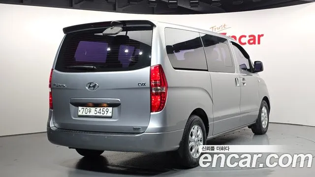 Hyundai Starex 2014 — фото 2