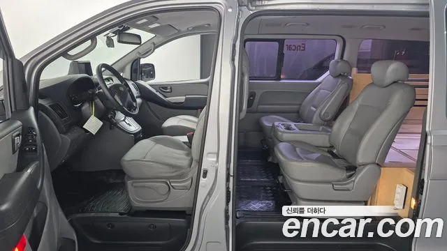 Hyundai Starex 2014 — фото 17