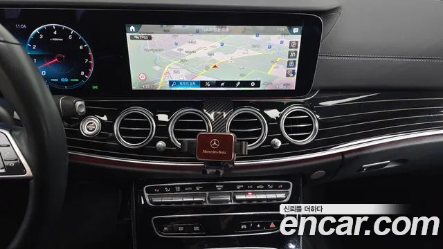 Mercedes-Benz E-Class 2021 — фото 19