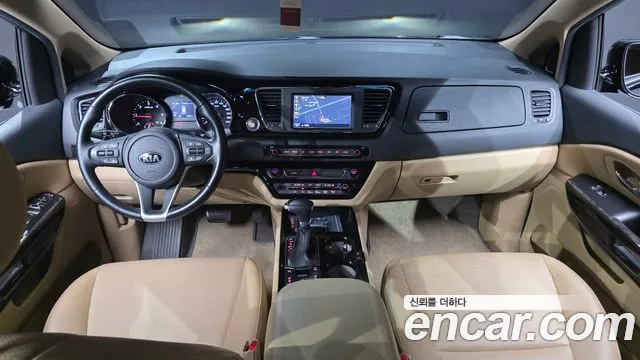 Kia Canival 2019 — фото 10