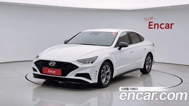 Hyundai Sonata 2022 — фото 1