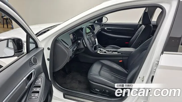 Hyundai Sonata 2022 — фото 10