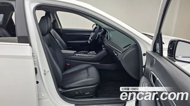 Hyundai Sonata 2022 — фото 11