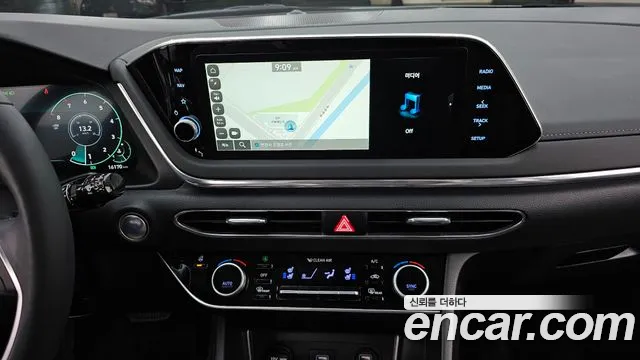 Hyundai Sonata 2022 — фото 14