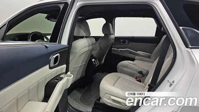 Kia Sorento 2022 — фото 17