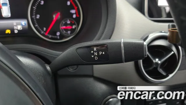 Mercedes-Benz B-Class 2018 — фото 12