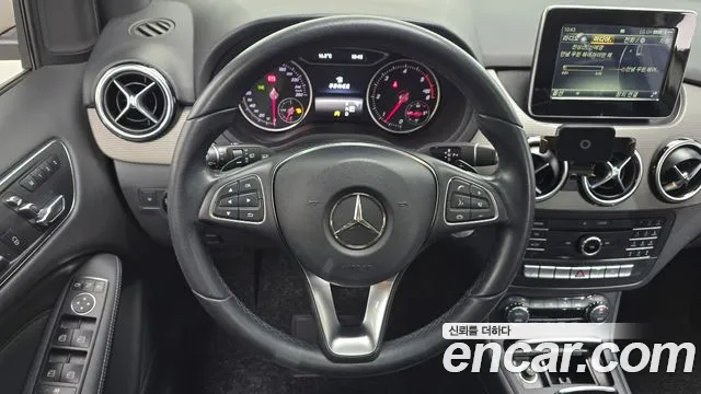 Mercedes-Benz B-Class 2018 — фото 18