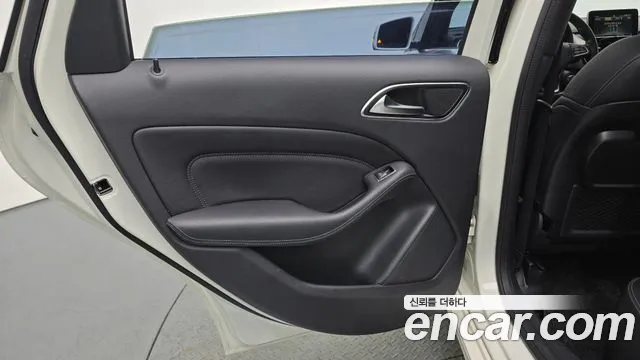 Mercedes-Benz B-Class 2018 — фото 15