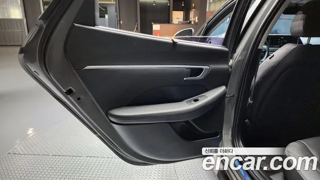 Hyundai Sonata 2020 — фото 15