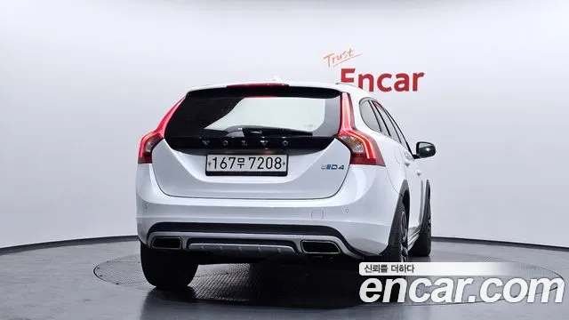 Volvo V60 2018 — фото 4