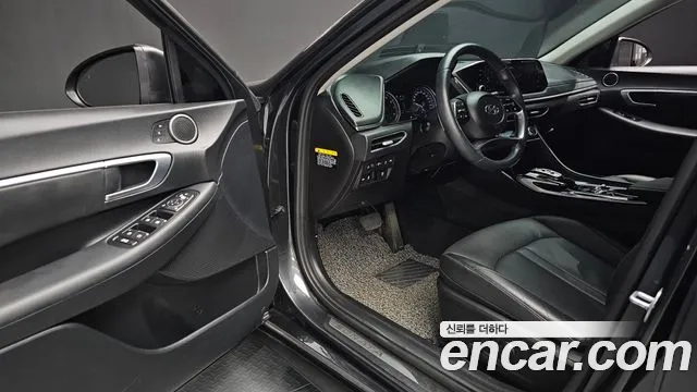 Hyundai Sonata 2020 — фото 17
