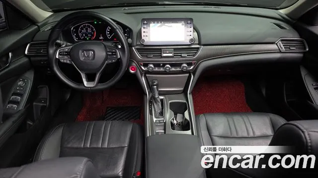 Honda Accord 2019 — фото 10
