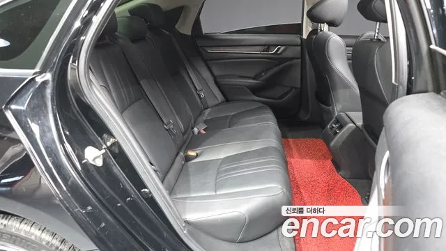 Honda Accord 2019 — фото 18