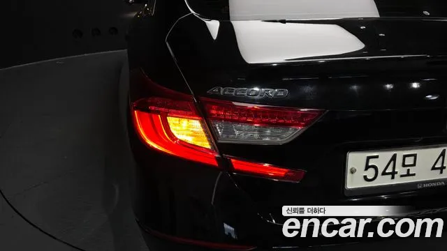 Honda Accord 2019 — фото 9