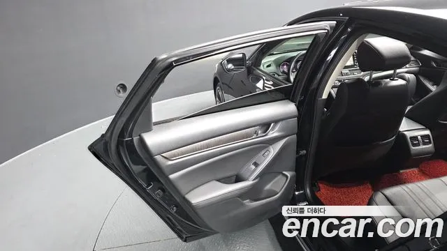 Honda Accord 2019 — фото 15