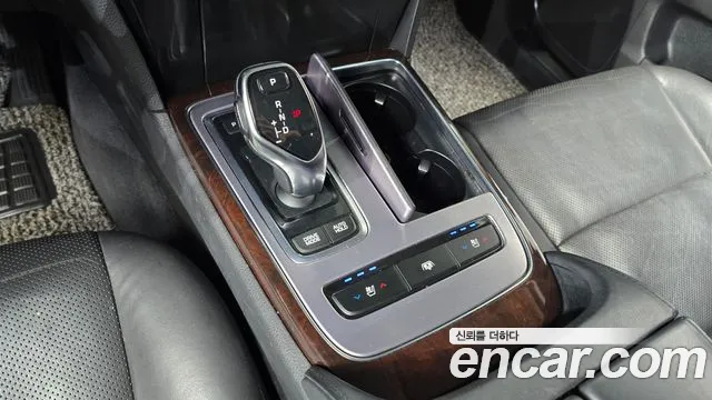 Hyundai Equus 2015 — фото 9