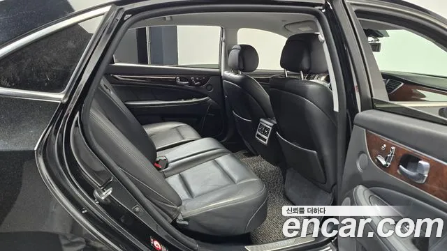 Hyundai Equus 2015 — фото 11