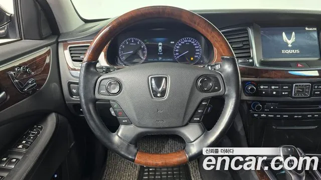 Hyundai Equus 2015 — фото 12