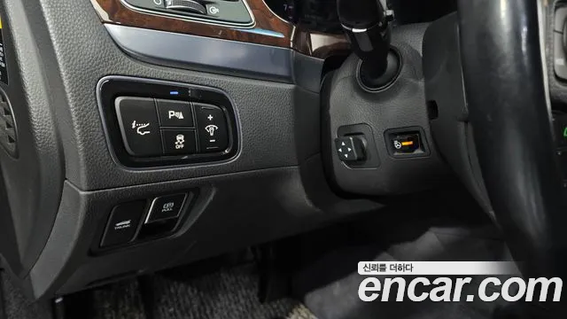 Hyundai Equus 2015 — фото 17
