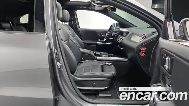 Mercedes-Benz EQA 2022 — фото 16