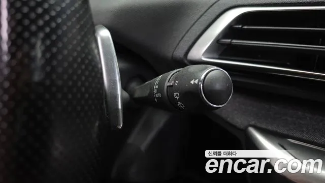 Peugeot 5008 2021 — фото 17