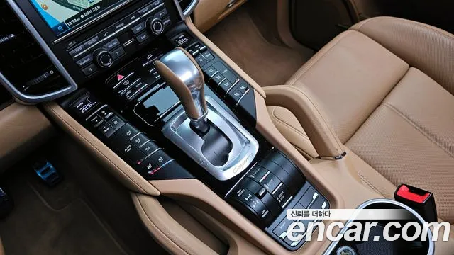Porsche Cayenne 2015 — фото 9