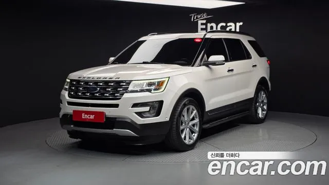 Ford Explorer 2016 — фото 1