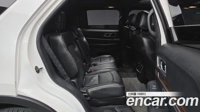 Ford Explorer 2016 — фото 11