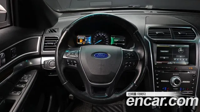 Ford Explorer 2016 — фото 13