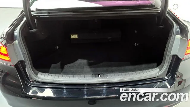 Hyundai Genesis 2015 — фото 17