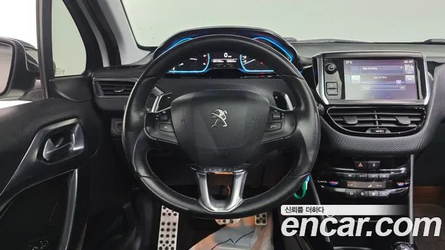 Peugeot 2008 2016 — фото 12