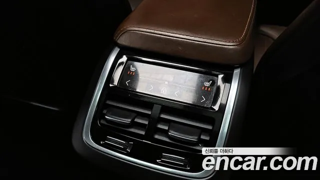 Volvo XC60 2020 — фото 19