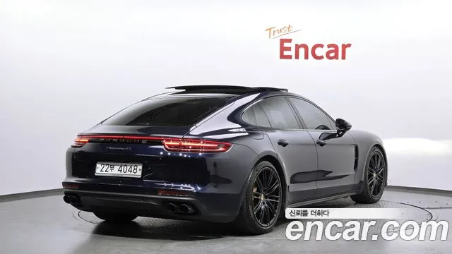 Porsche Panamera 2018 — фото 2