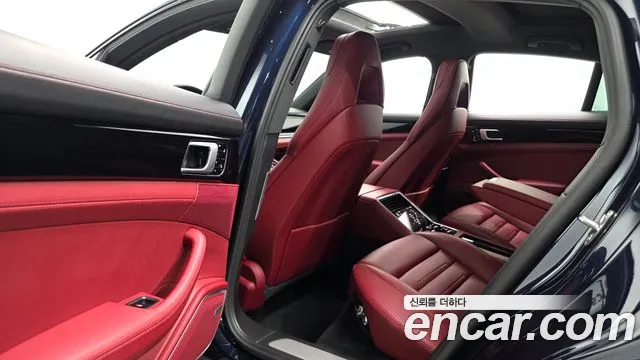 Porsche Panamera 2018 — фото 11