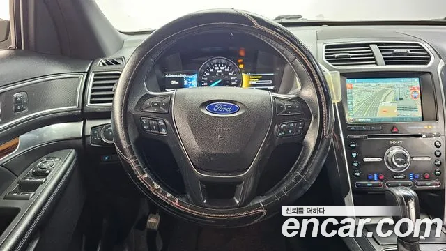 Ford Explorer 2017 — фото 13