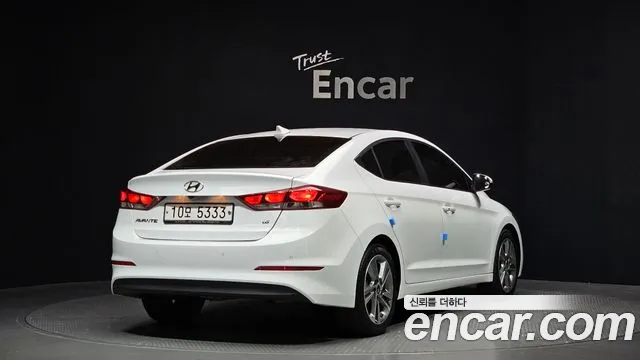 Hyundai AVANTE 2018 — фото 2