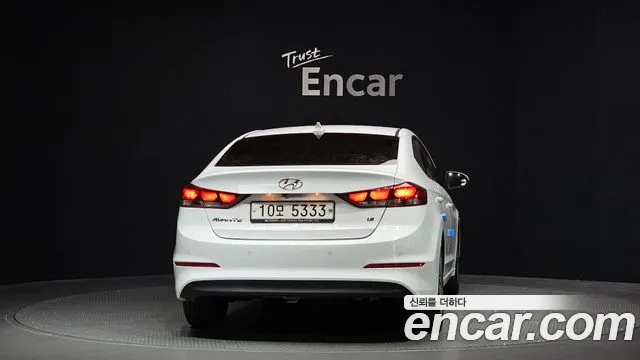 Hyundai AVANTE 2018 — фото 4